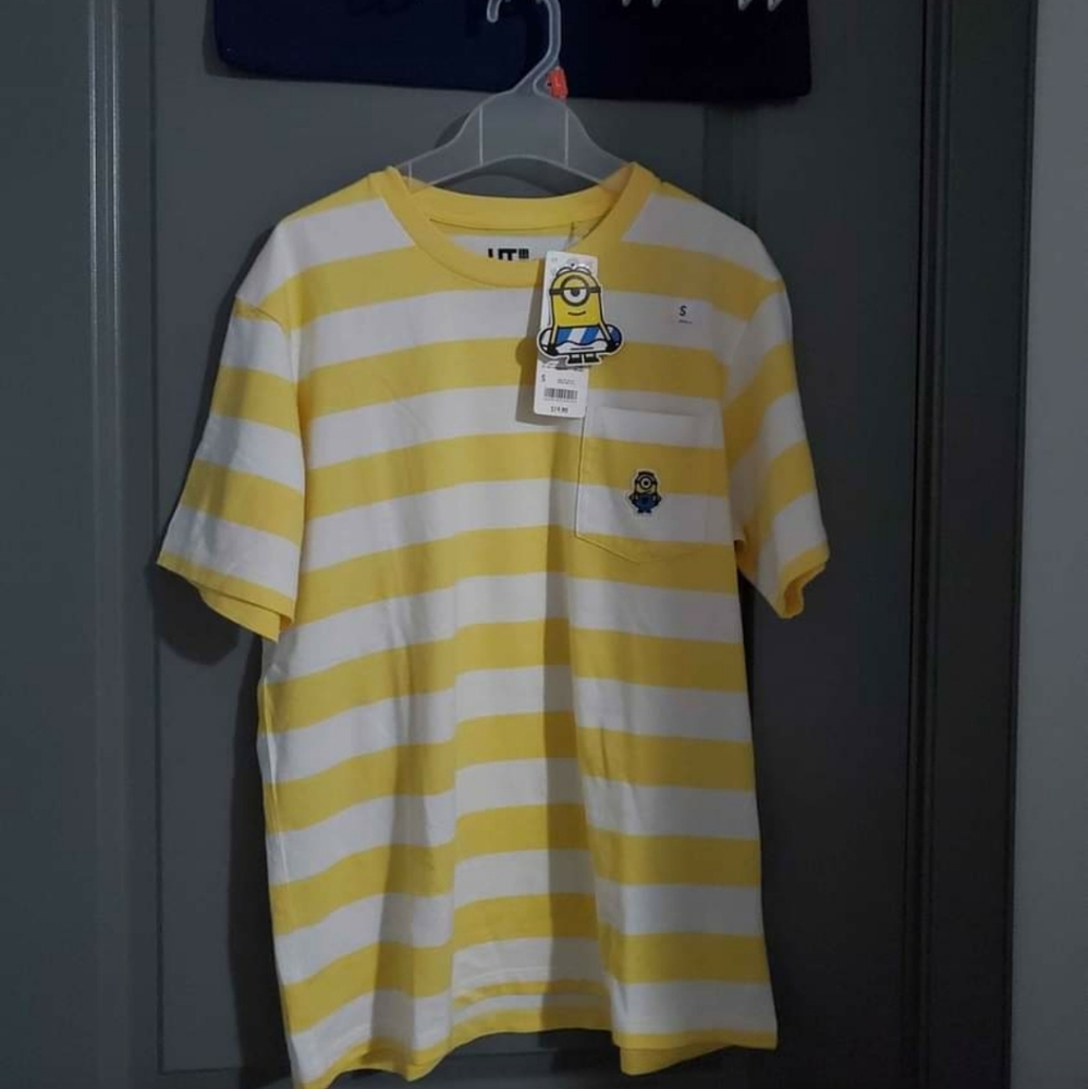Uniqlo minion shirt